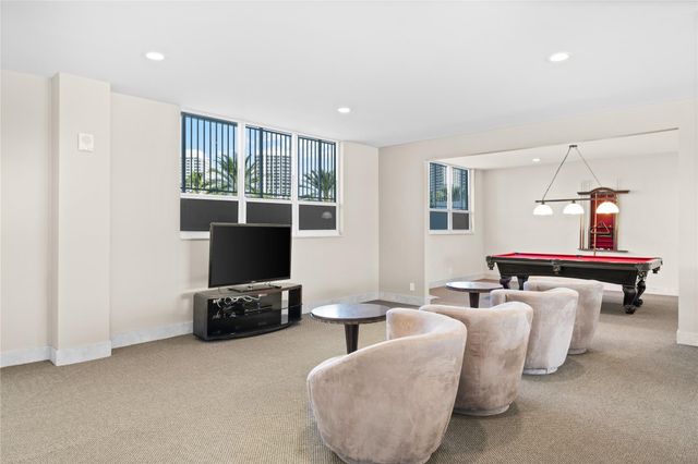 511 Bayshore Drive 904, Fort Lauderdale, FL 33304