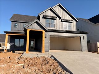 6105 S 41st Street, Rogers, AR 72758