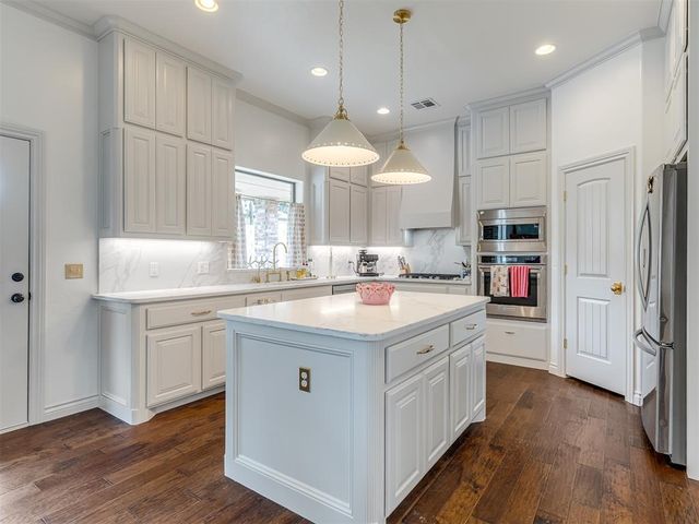 19308 Cade Court, Edmond, OK 73012