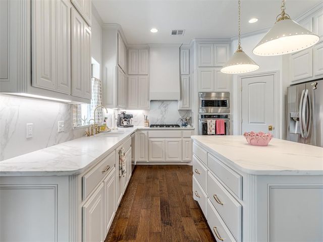 19308 Cade Court, Edmond, OK 73012