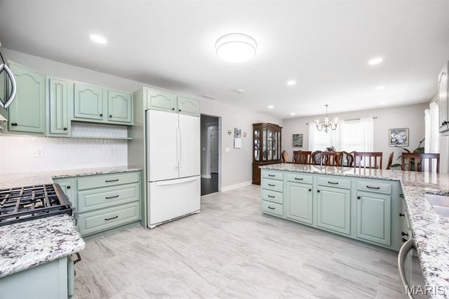 4121 Bruene Avenue, Pontoon Beach, IL 62040
