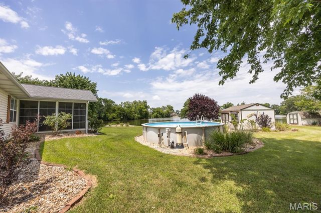 4121 Bruene Avenue, Pontoon Beach, IL 62040