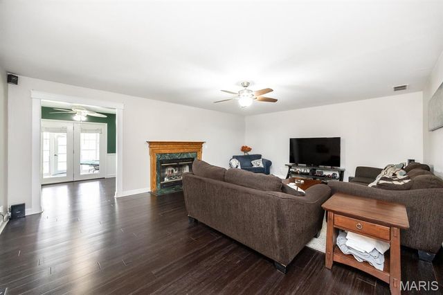 4121 Bruene Avenue, Pontoon Beach, IL 62040