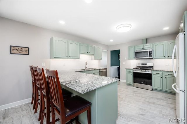 4121 Bruene Avenue, Pontoon Beach, IL 62040