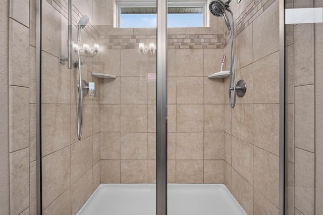 5227 Kings WAY, Mount Pleasant, WI 53403