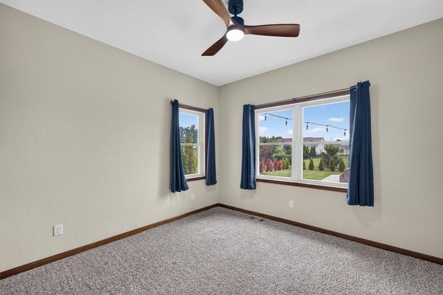 5227 Kings WAY, Mount Pleasant, WI 53403