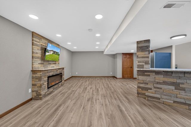 5227 Kings WAY, Mount Pleasant, WI 53403