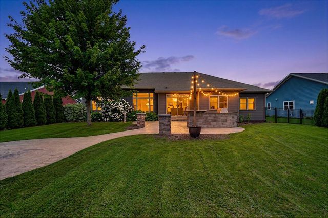 5227 Kings WAY, Mount Pleasant, WI 53403