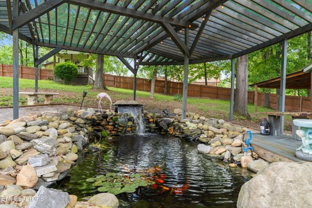 310 Hollywood Circle, Sevierville, TN 37862