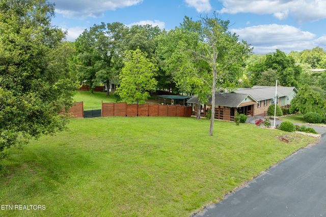 310 Hollywood Circle, Sevierville, TN 37862