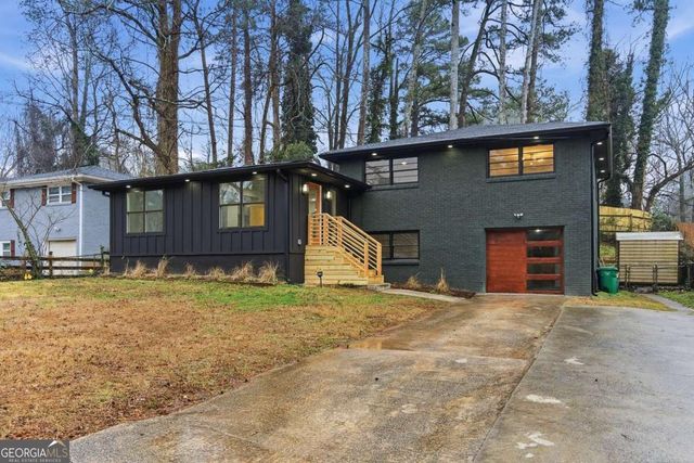 2543 Fontaine Circle, Decatur, GA 30032