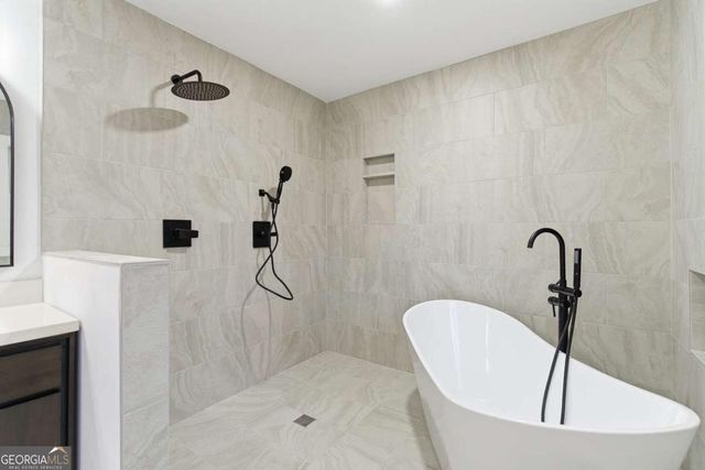 2543 Fontaine Circle, Decatur, GA 30032