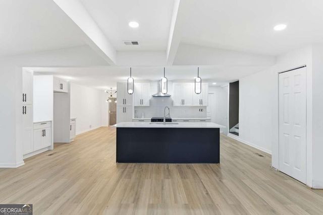 2543 Fontaine Circle, Decatur, GA 30032