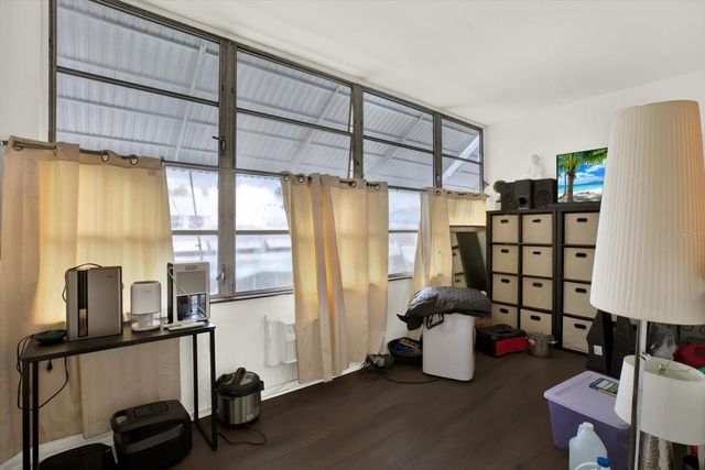 6015 19TH STREET N 216, St Petersburg, FL 33714