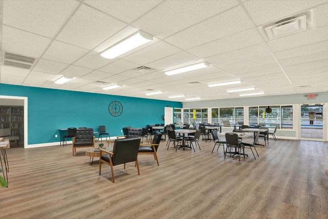 6015 19TH STREET N 216, St Petersburg, FL 33714