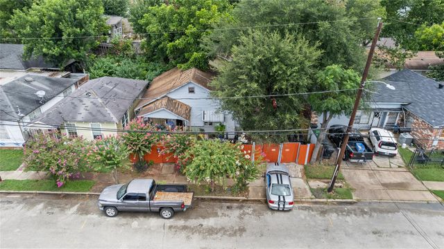 1507 Luzon Street, Houston, TX 77009