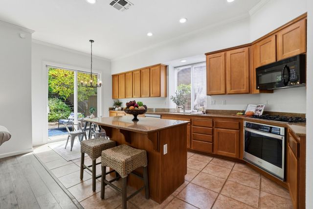 3271 Stonehurst Dr, El Dorado Hills, CA 95762