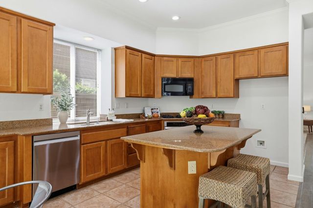 3271 Stonehurst Dr, El Dorado Hills, CA 95762