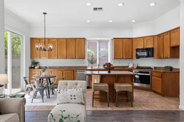 3271 Stonehurst Dr, El Dorado Hills, CA 95762