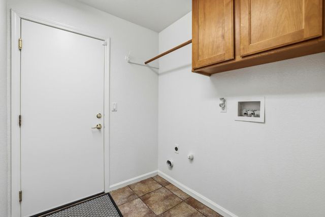 3271 Stonehurst Dr, El Dorado Hills, CA 95762