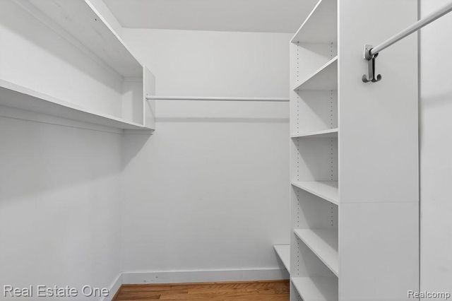 42660 Elizabeth Place, Clinton Township, MI 48038