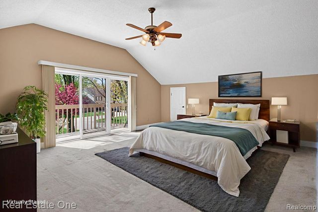 42660 Elizabeth Place, Clinton Township, MI 48038