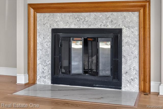 42660 Elizabeth Place, Clinton Township, MI 48038