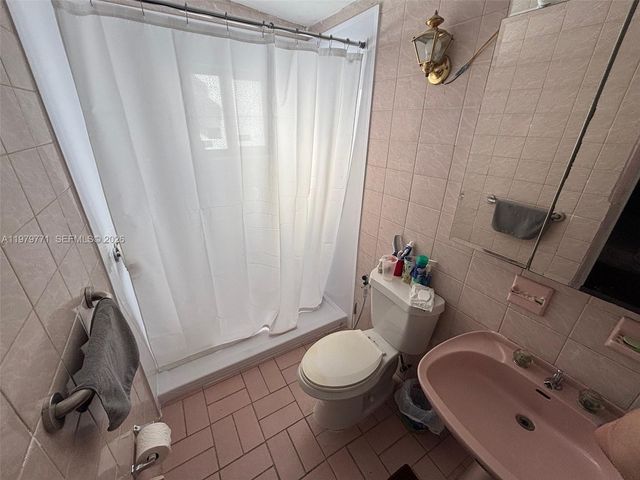 3533 NW 2nd Terrace, Miami, FL 33125