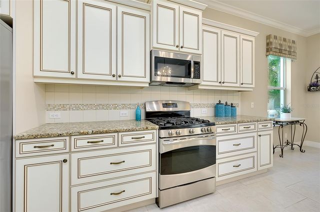 12235 THORNHILL COURT, Lakewood Ranch, FL 34202