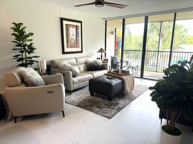 21 Royal Palm Way 2020, Boca Raton, FL 33432