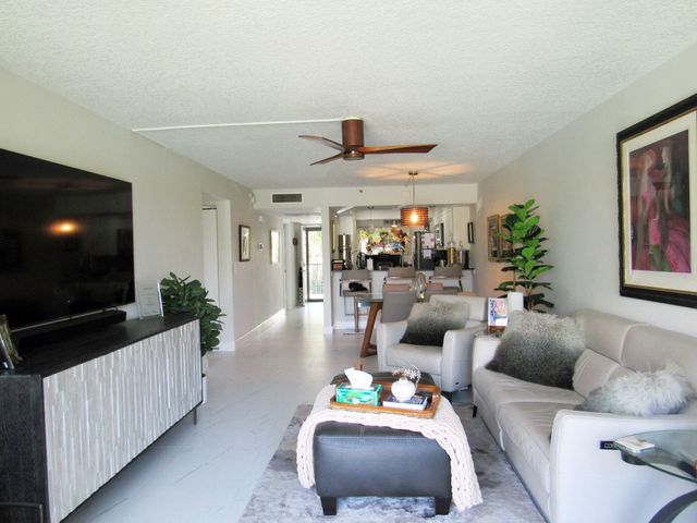 21 Royal Palm Way 2020, Boca Raton, FL 33432