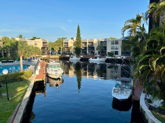 21 Royal Palm Way 2020, Boca Raton, FL 33432