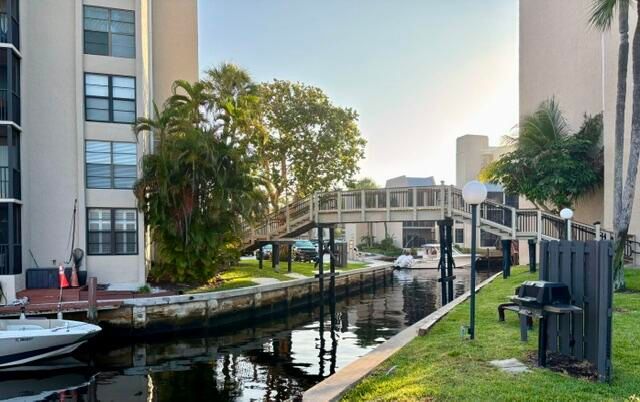 21 Royal Palm Way 2020, Boca Raton, FL 33432