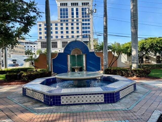 21 Royal Palm Way 2020, Boca Raton, FL 33432