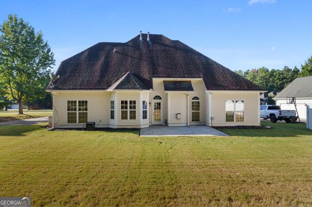 205 Keaton Drive, Fayetteville, GA 30215