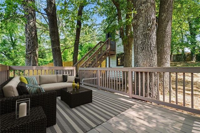 2828 Cloverhurst Drive, East Point, GA 30344