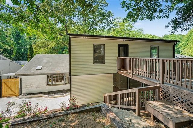 2828 Cloverhurst Drive, East Point, GA 30344