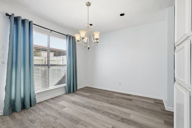 2705 Westgate Drive, Arlington, TX 76015