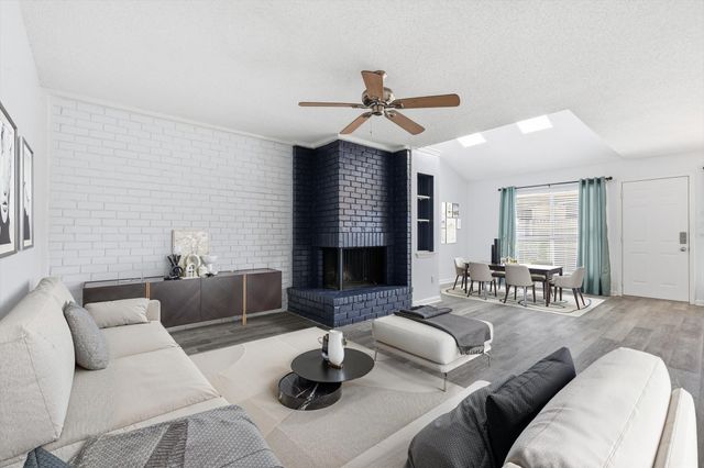 2705 Westgate Drive, Arlington, TX 76015