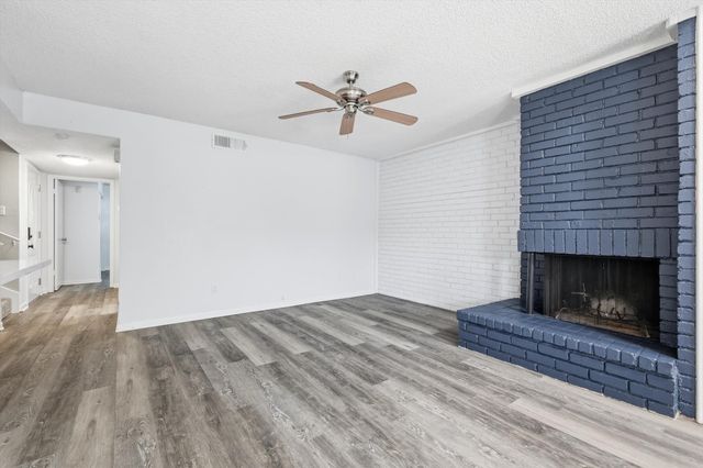 2705 Westgate Drive, Arlington, TX 76015