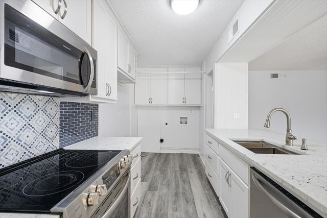 2705 Westgate Drive, Arlington, TX 76015