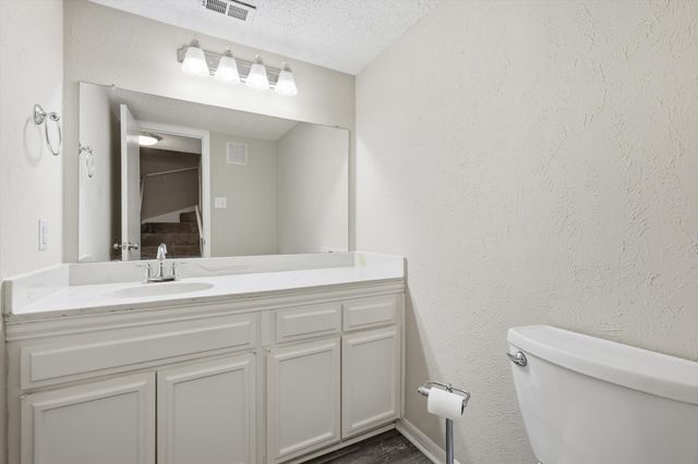 2705 Westgate Drive, Arlington, TX 76015