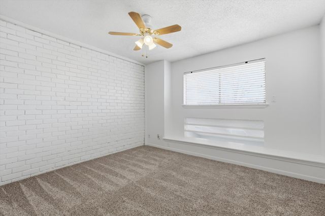 2705 Westgate Drive, Arlington, TX 76015