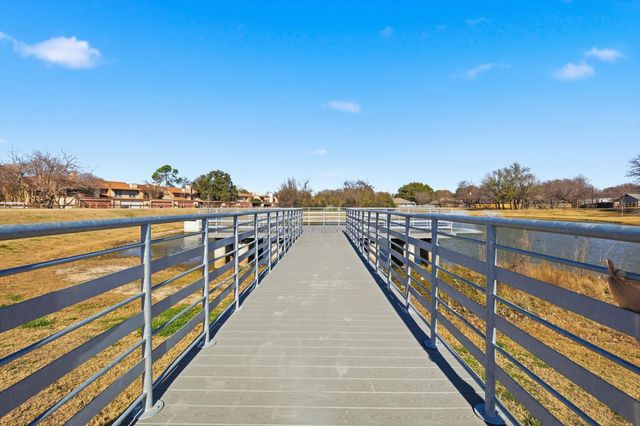 2705 Westgate Drive, Arlington, TX 76015