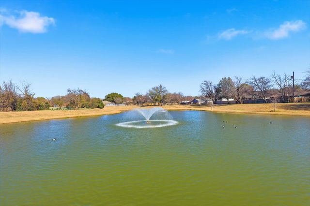 2705 Westgate Drive, Arlington, TX 76015