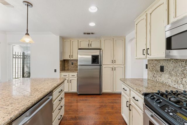 50 Rollingbrook Cir, Sacramento, CA 95833