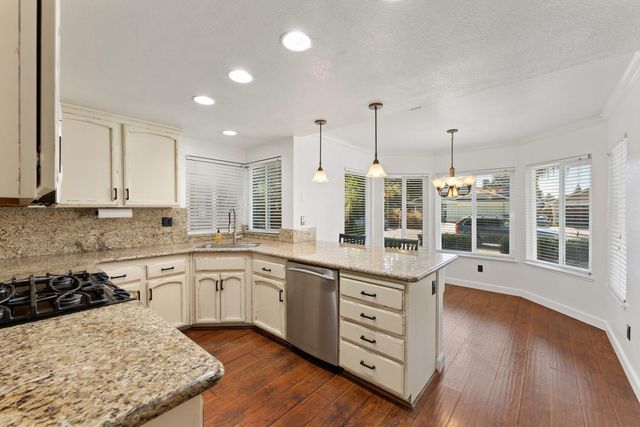 50 Rollingbrook Cir, Sacramento, CA 95833