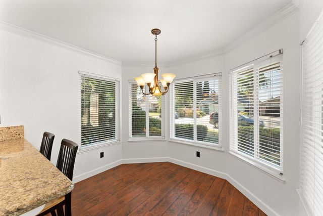 50 Rollingbrook Cir, Sacramento, CA 95833