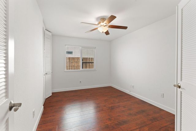 50 Rollingbrook Cir, Sacramento, CA 95833