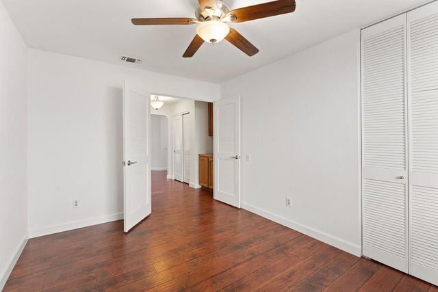 50 Rollingbrook Cir, Sacramento, CA 95833